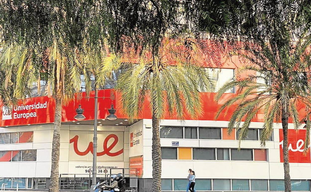 La Universidad Europea convertirá el antiguo asilo de San Juan Bautista La Universidad Europea convertirá el antiguo asilo de San Juan Bautista